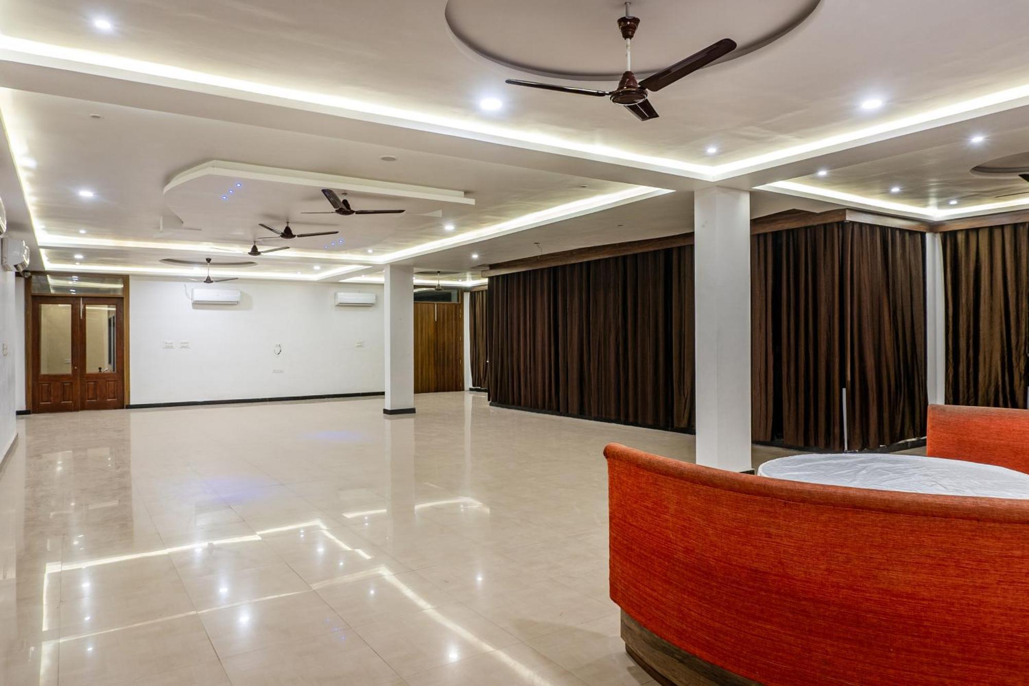 Treebo Spirit Residency Hotel Udaipur Exterior photo